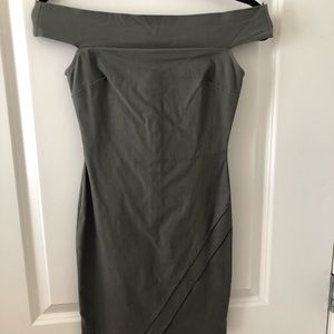 Off shoulder bodycon dress